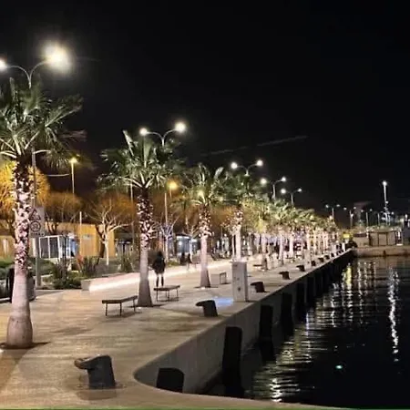 بيت شباب Habibi Tu Silver Gate Diocletians Palac سبليت