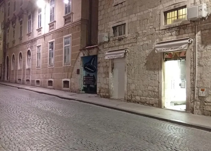 Habibi Tu Silver Gate Diocletians Palac Split