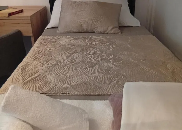 Habibi Tu Silver Gate Diocletians Palac * Split