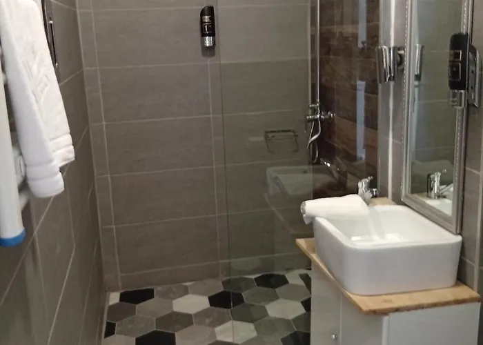 Habibi Tu Silver Gate Diocletians Palac * Split