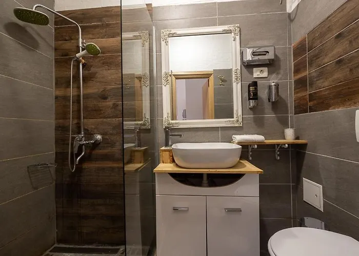 Hostel Habibi Tu Silver Gate Diocletians Palac Split