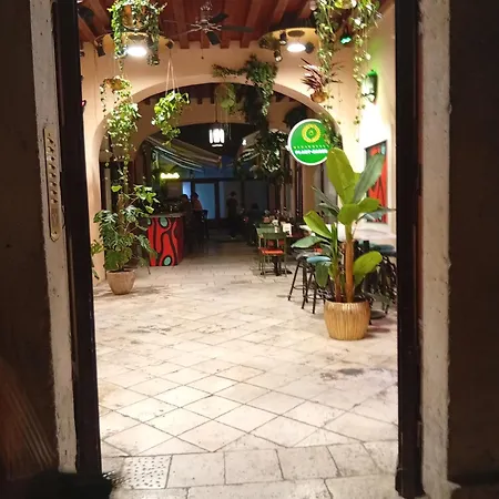 ホステル Habibi Tu Silver Gate Diocletians Palac