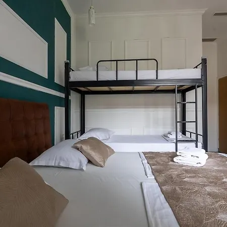 Habibi Tu Silver Gate Diocletians Palac