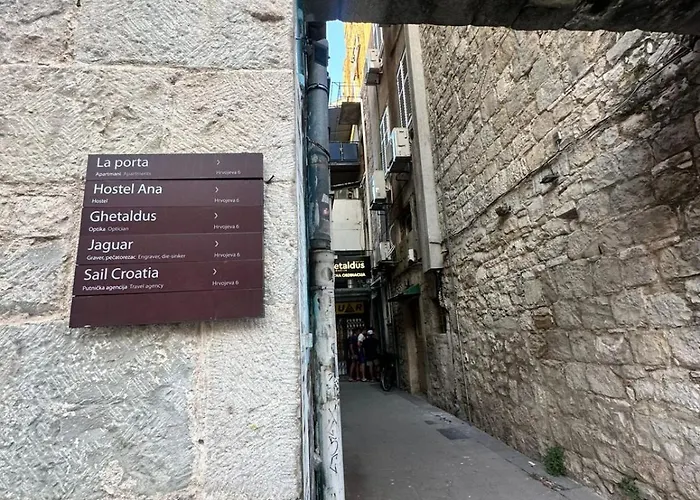 Habibi Tu Silver Gate Diocletians Palac Σπλιτ