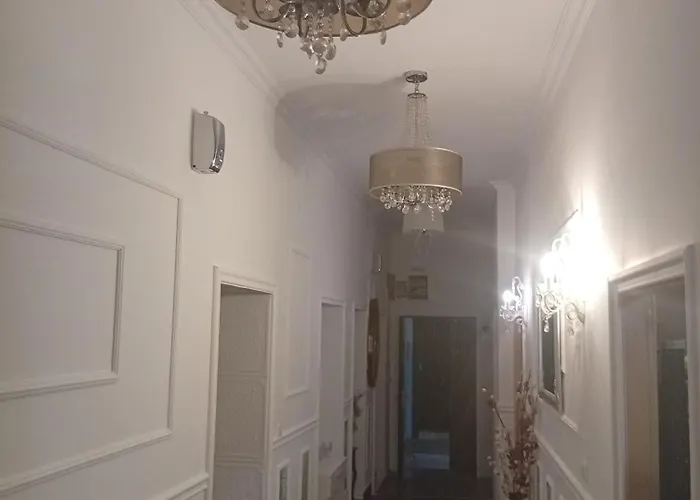 Habibi Tu Silver Gate Diocletians Palac Hostel *