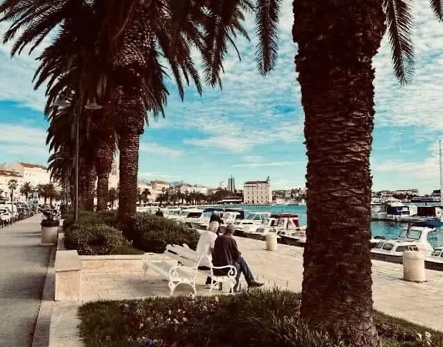 Habibi Tu Silver Gate Diocletians Palac Σπλιτ