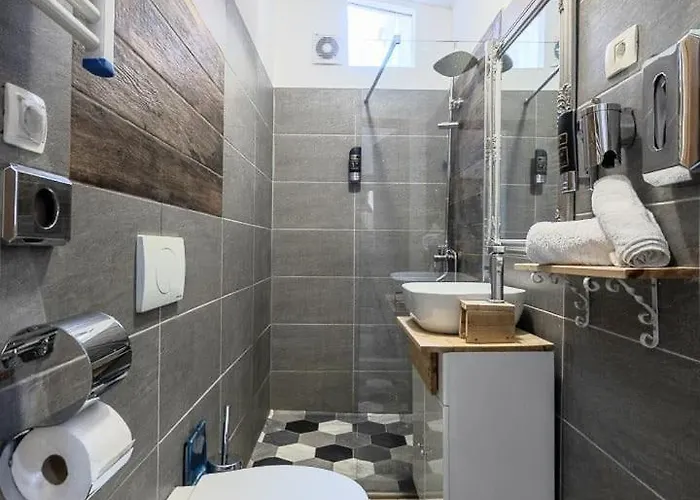 Habibi Tu Silver Gate Diocletians Palac Σπλιτ