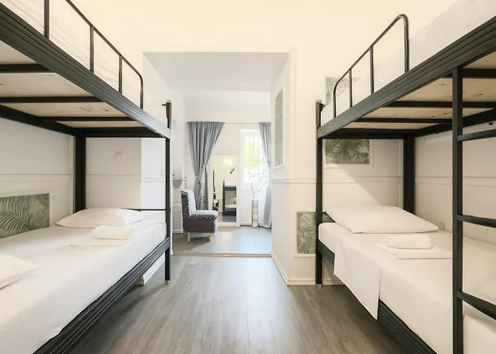 Habibi Tu Silver Gate Diocletians Palac Hostel *