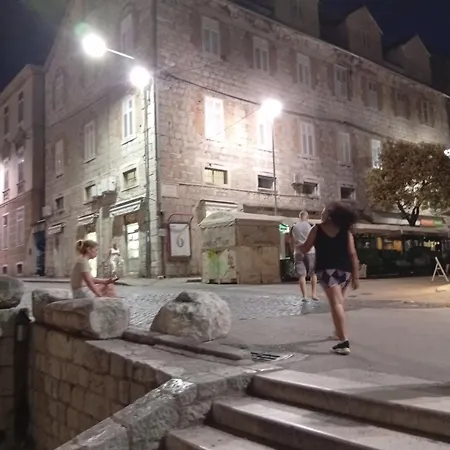 Hostel Habibi Tu Silver Gate Diocletians Palac Split