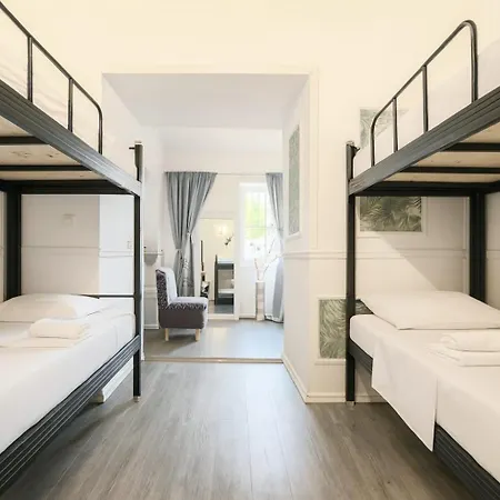 Habibi Tu Silver Gate Diocletians Palac Hostel *